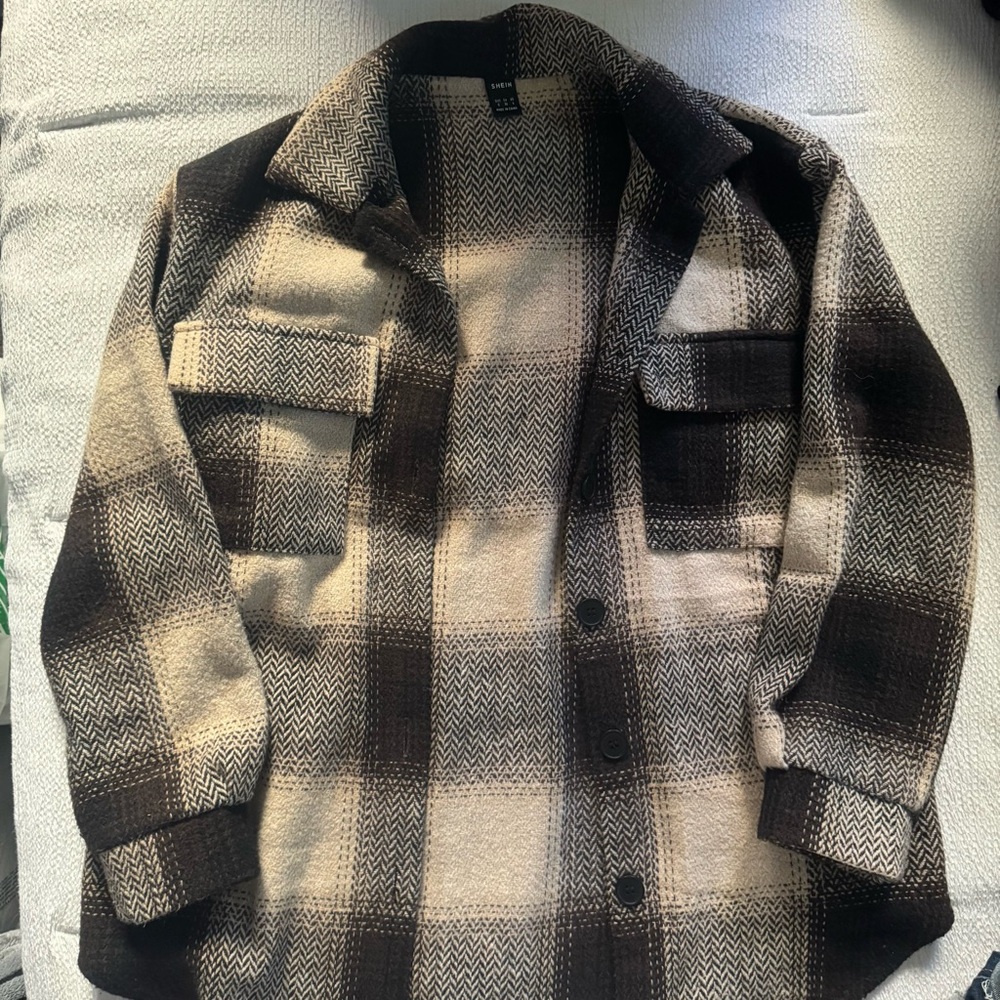 Checkered Sweater with buttons
